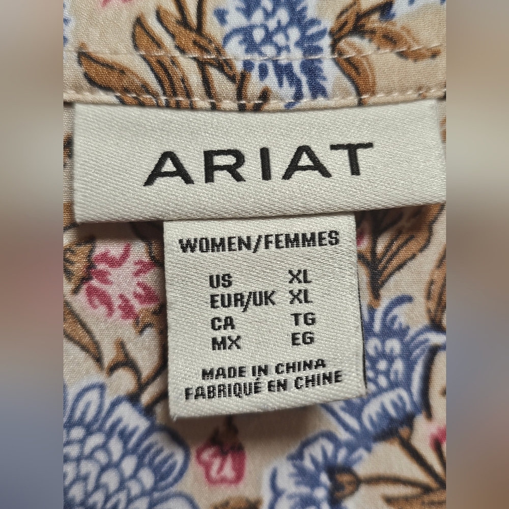 Ariat Women’s XL Beige Floral Western Shirt Blue & Pink Snap Button EUC - Picture 3 of 12